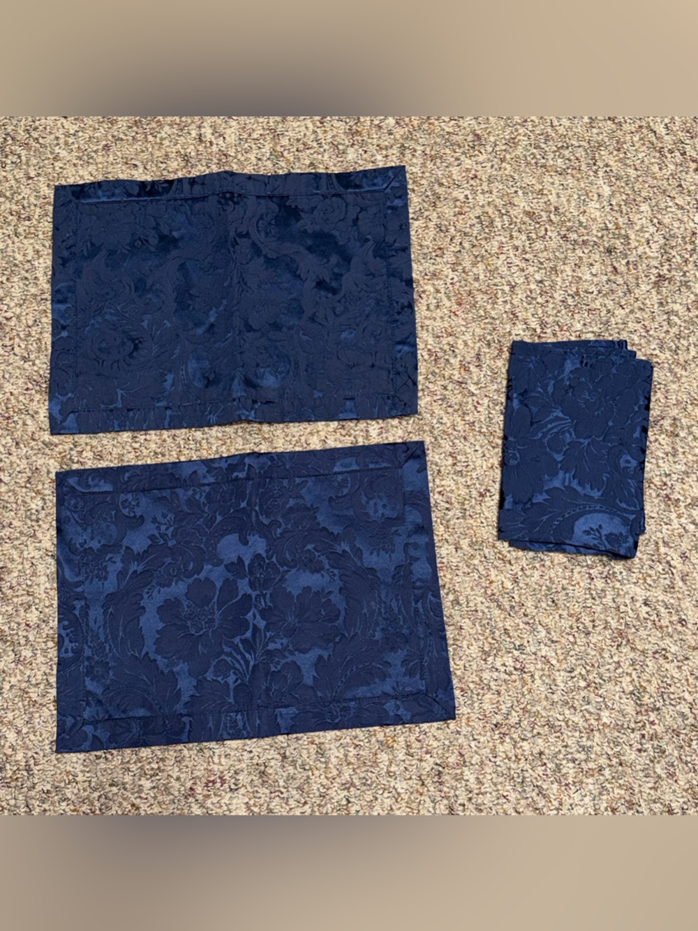 Waterford Navy Jacquard Floral placemat and‎ napkin royal blue